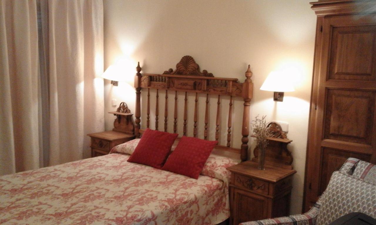 Hostal Rural Cumbres De Castilla Mandayona 외부 사진