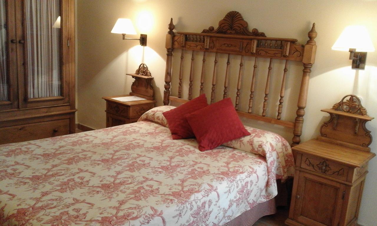 Hostal Rural Cumbres De Castilla Mandayona 외부 사진