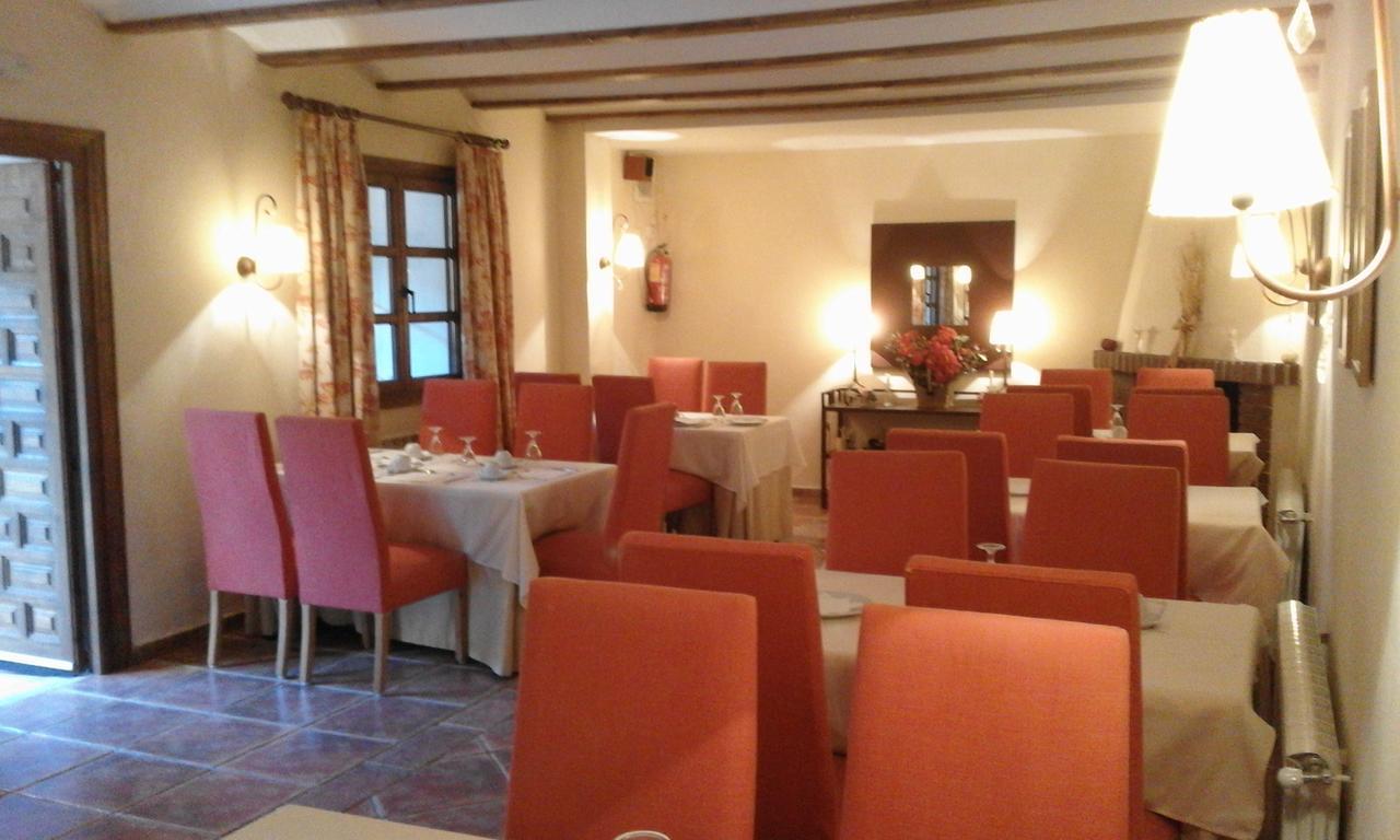Hostal Rural Cumbres De Castilla Mandayona 외부 사진