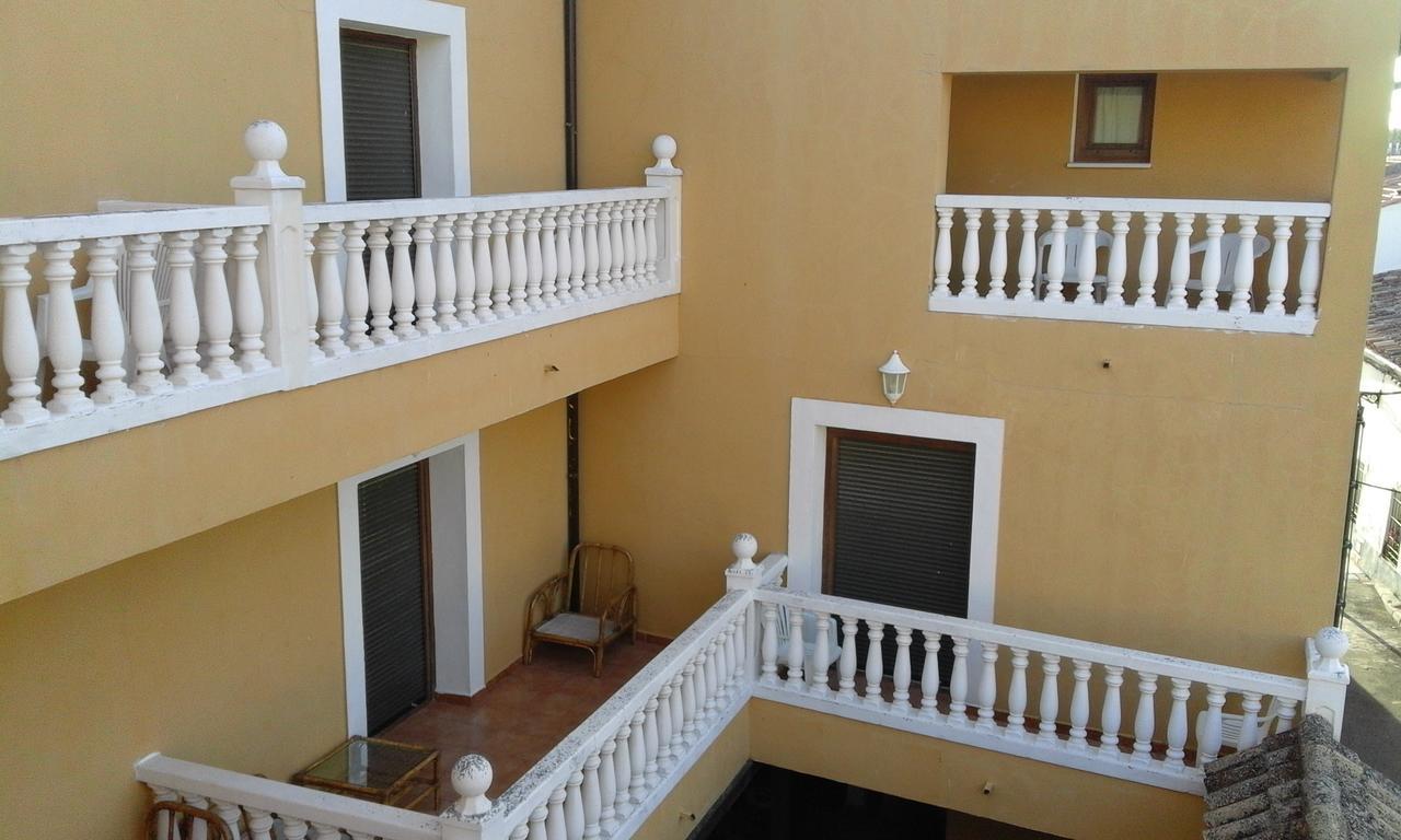 Hostal Rural Cumbres De Castilla Mandayona 외부 사진