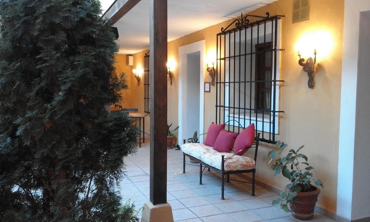 Hostal Rural Cumbres De Castilla Mandayona 외부 사진