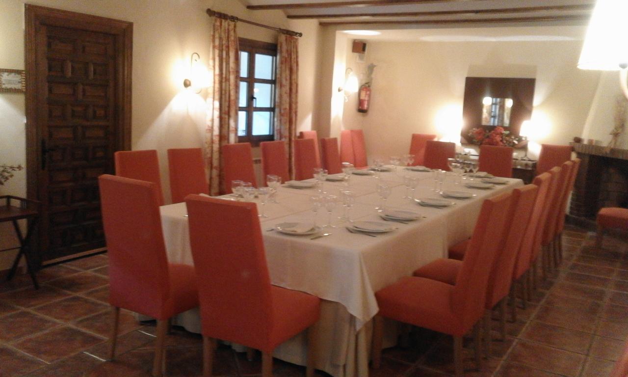 Hostal Rural Cumbres De Castilla Mandayona 외부 사진