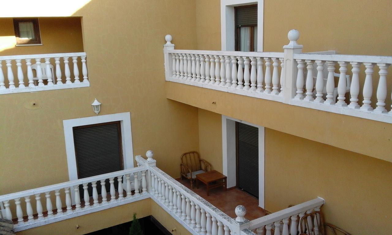Hostal Rural Cumbres De Castilla Mandayona 외부 사진