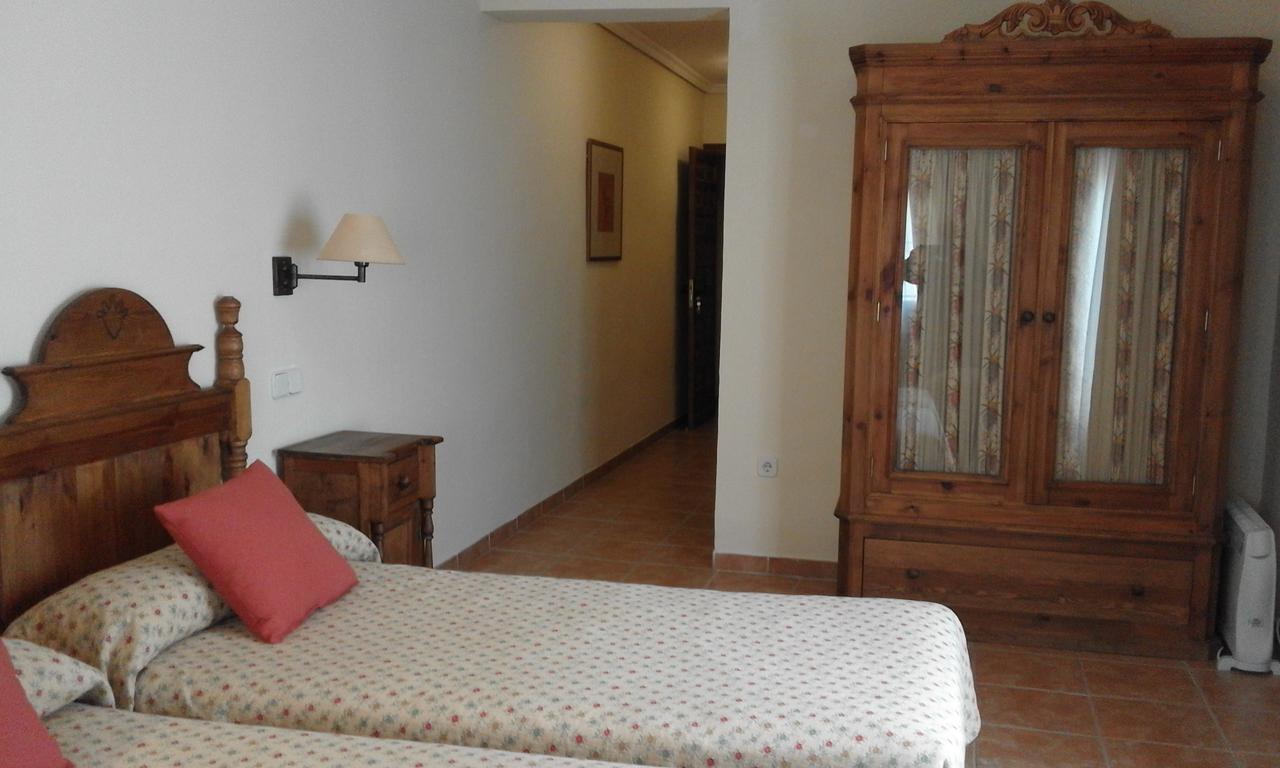 Hostal Rural Cumbres De Castilla Mandayona 외부 사진