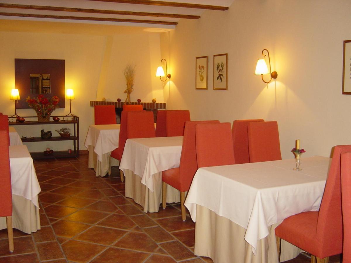 Hostal Rural Cumbres De Castilla Mandayona 외부 사진